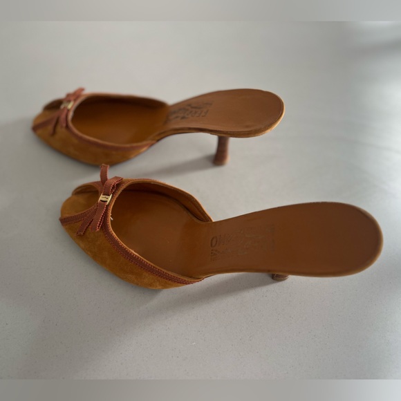 Salvatore Ferragamo Brown Suede Bow Kitten Heel Backless Sandals - Picture 8 of 12